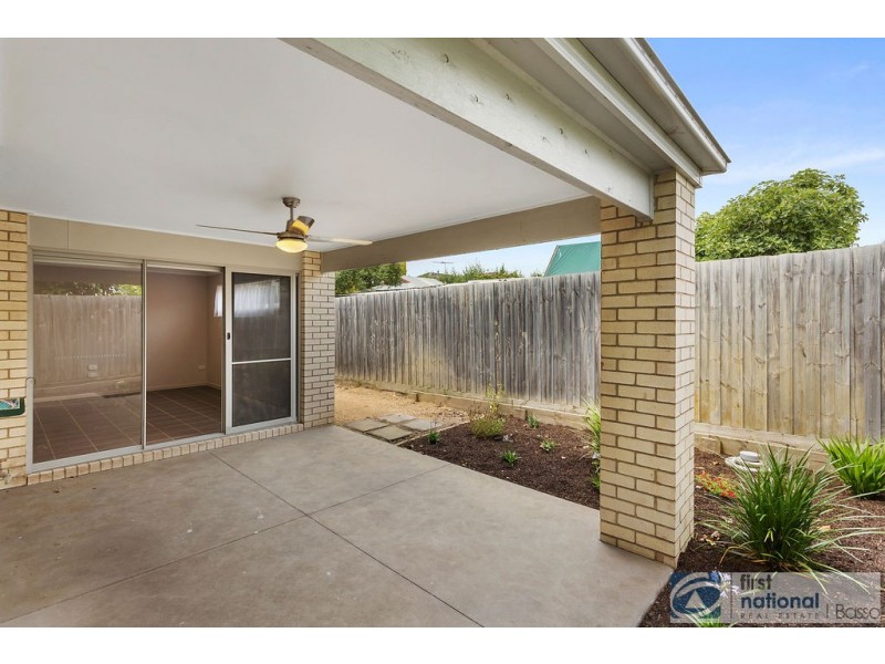 2/1 Braidwood Avenue, Rosebud VIC 3939