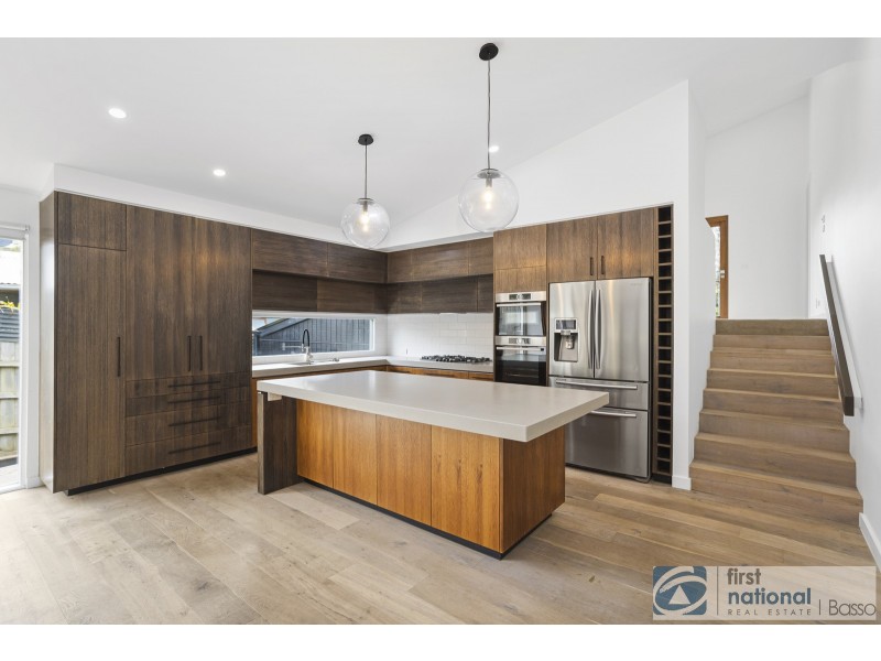 8 Chenier St, Rye VIC 3941