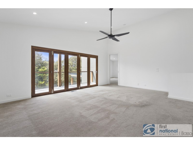 8 Chenier St, Rye VIC 3941