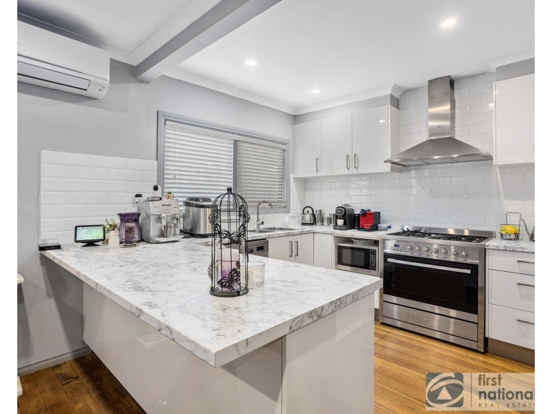 24 Herman St, Rosebud VIC 3939
