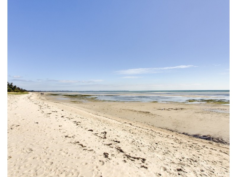 57 Boneo Rd, Rosebud VIC 3939