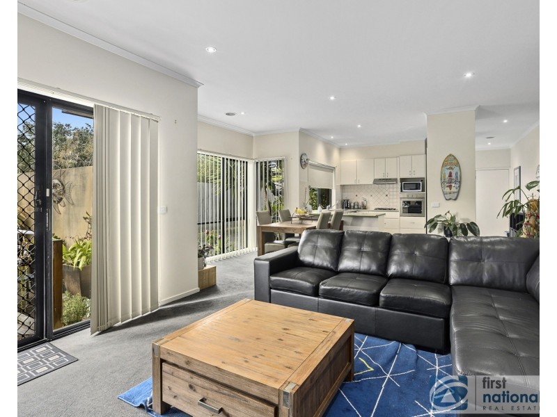 4/15 Cairns Ave, Rosebud VIC 3939