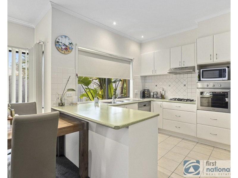 4/15 Cairns Ave, Rosebud VIC 3939