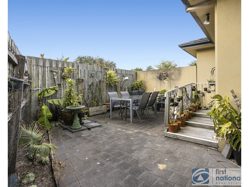 4/15 Cairns Ave, Rosebud VIC 3939