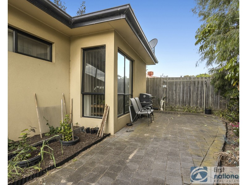 4/15 Cairns Ave, Rosebud VIC 3939