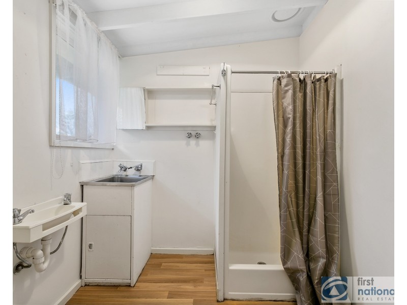 2 Grandview Ave, Rye VIC 3941