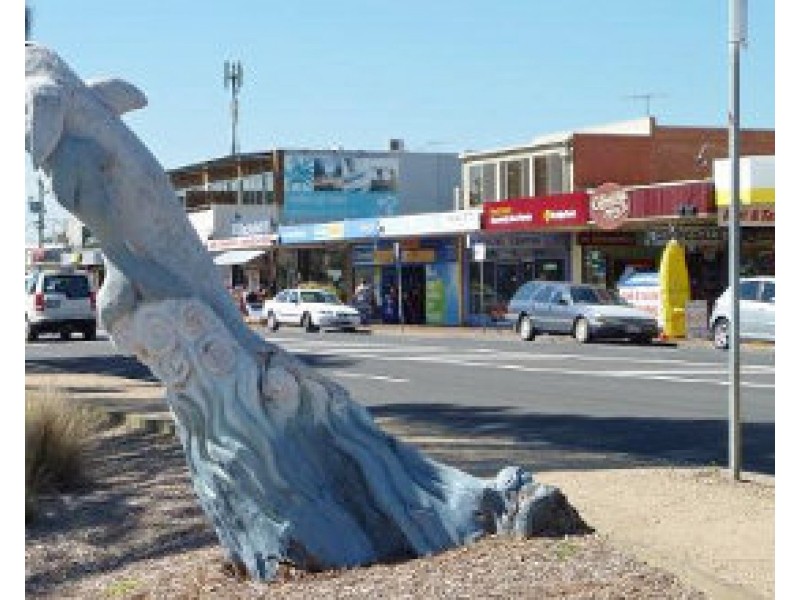 2 Grandview Ave, Rye VIC 3941