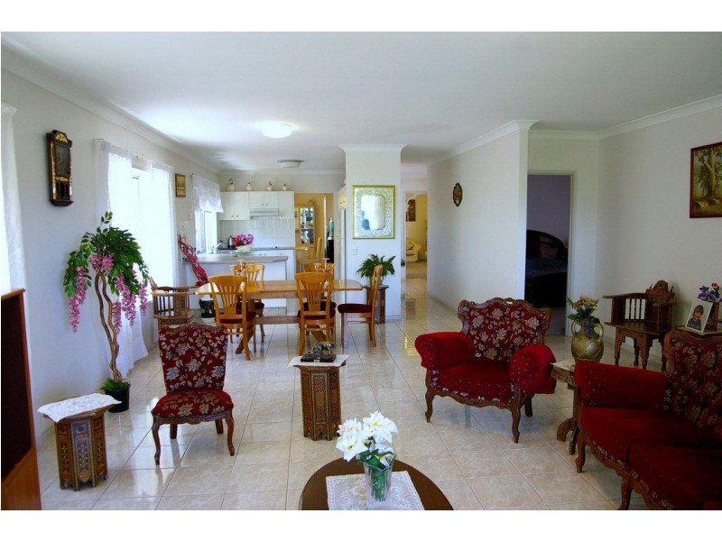 42 Cleveland Place, Stretton QLD 4116