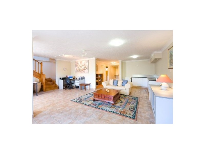 Unit 2, 75 Kent St, New Farm QLD 4005