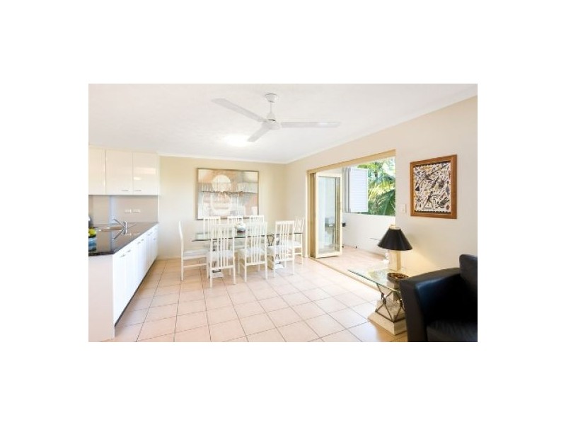 Unit 2, 75 Kent St, New Farm QLD 4005