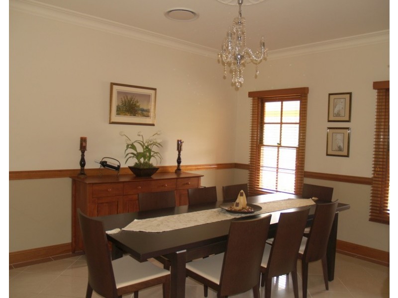 23 The Meadows, Kirkham NSW 2570