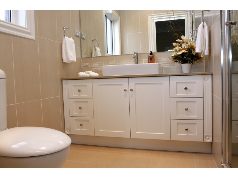 8 Casson Common, Camden Park NSW 2570