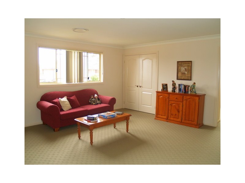 11 Hillier Close, Camden Park NSW 2570