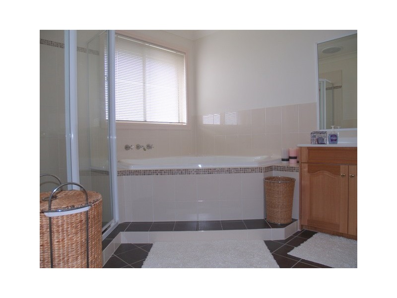 11 Hillier Close, Camden Park NSW 2570