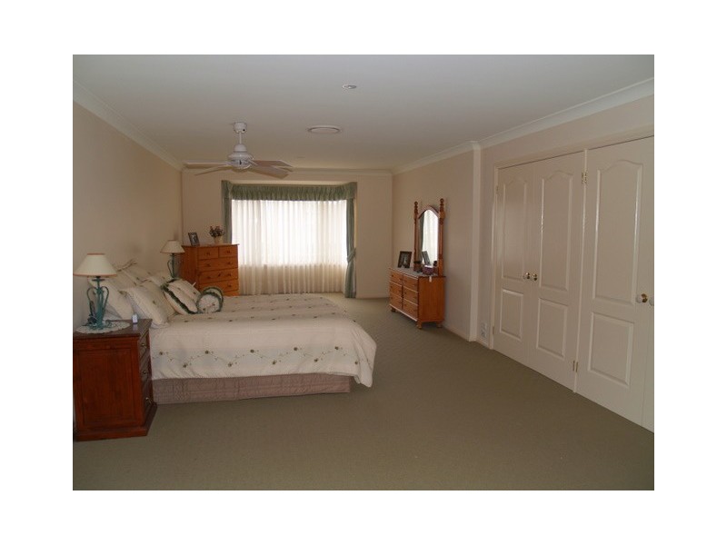 11 Hillier Close, Camden Park NSW 2570