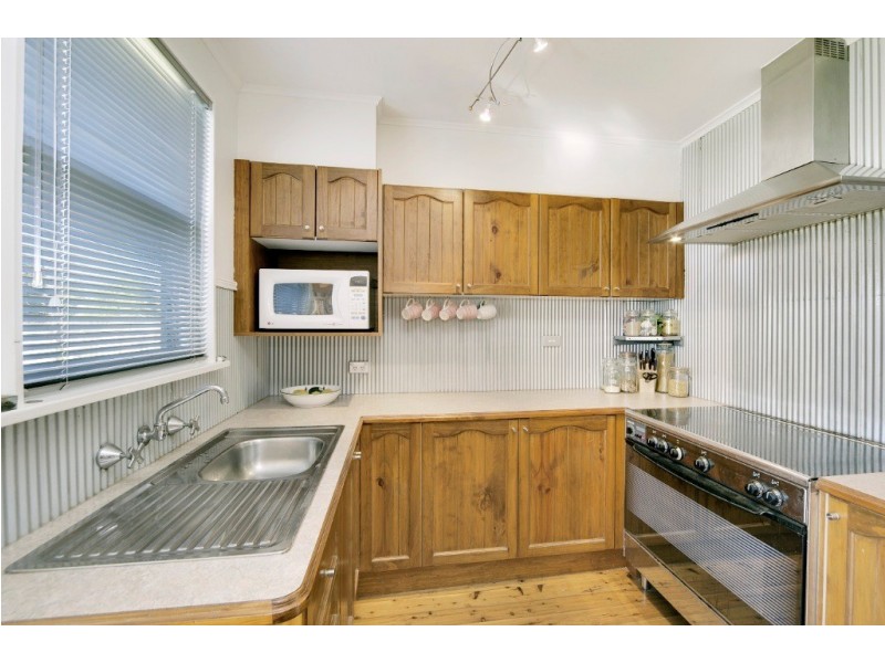 10 Coolalie Ave, Camden South NSW 2570