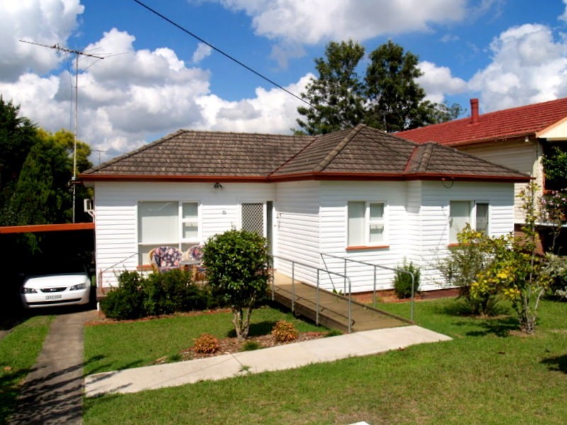 10 Christopher Ave, Camden NSW 2570