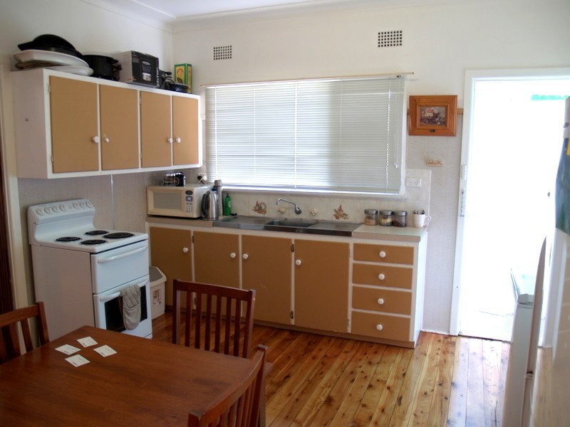 10 Christopher Ave, Camden NSW 2570