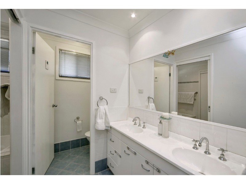 23 Veness Cct, Narellan Vale NSW 2567