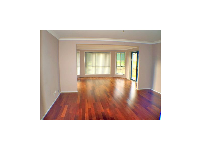 8A  John Street THE OAKS, Camden NSW 2570