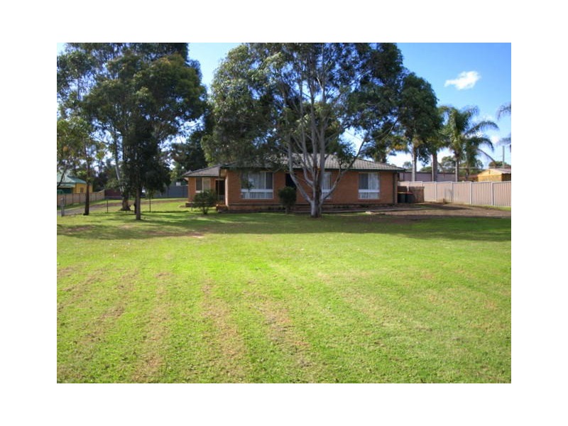 2 Bonniefield Close, Catherine Field NSW 2557