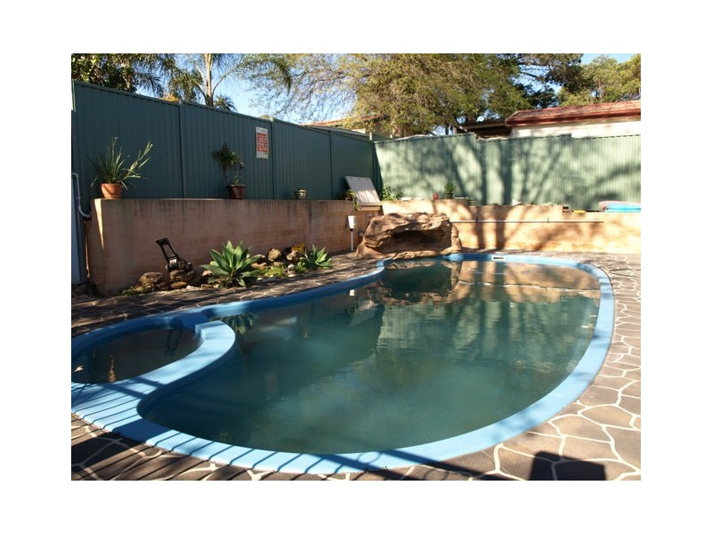 27 Starr Close, Camden NSW 2570