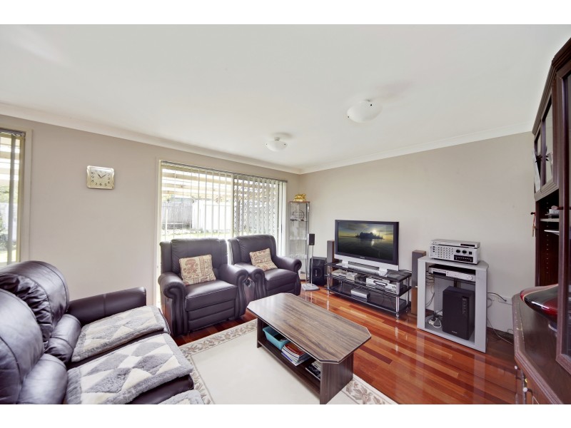 The Oaks NSW 2570