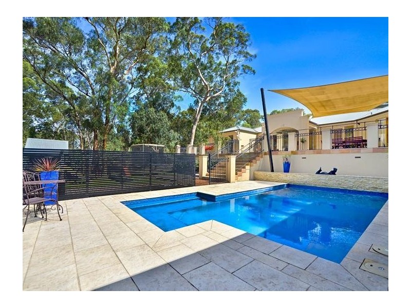 122 Albion Crescent, Greensborough VIC 3088