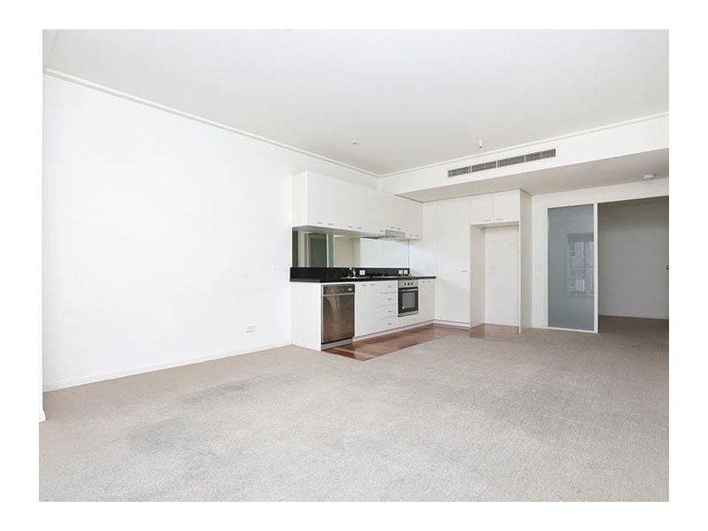 24/8 Graham Street, Port Melbourne VIC 3207