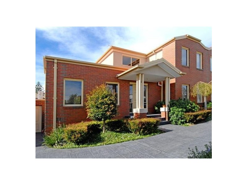 2/18 Linden Avenue, Ivanhoe VIC 3079