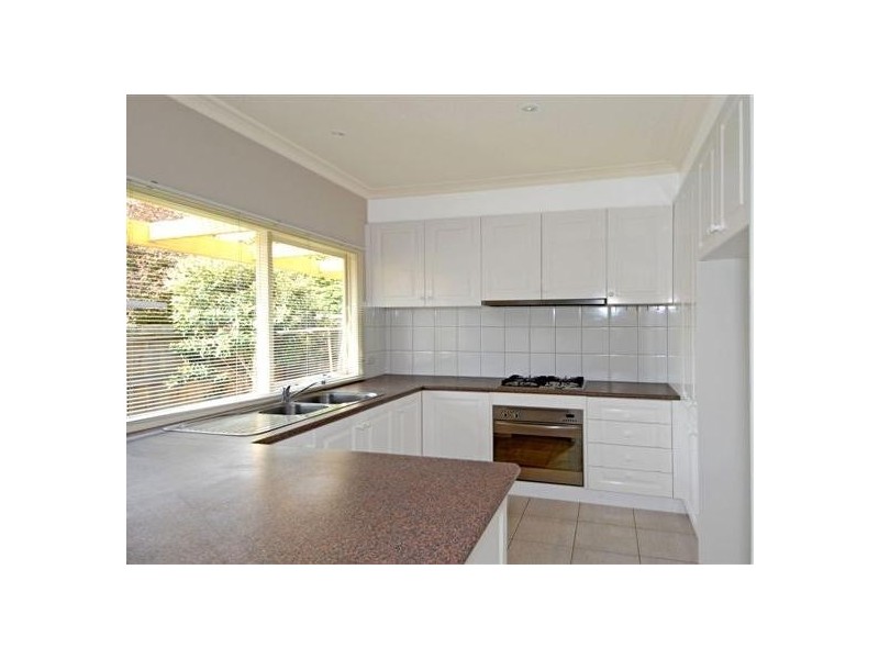 2/18 Linden Avenue, Ivanhoe VIC 3079