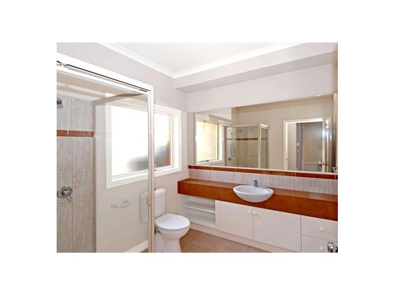 2/18 Linden Avenue, Ivanhoe VIC 3079