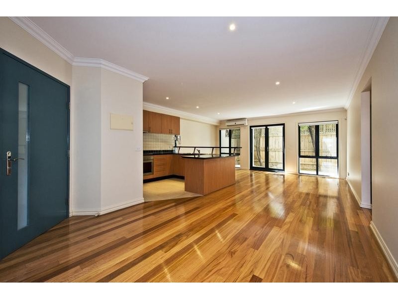 10/3 Kenilworth Parade, Ivanhoe VIC 3079
