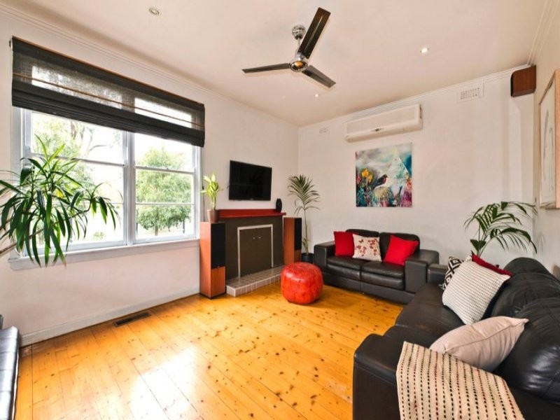 17 Derna Street, Heidelberg West VIC 3081