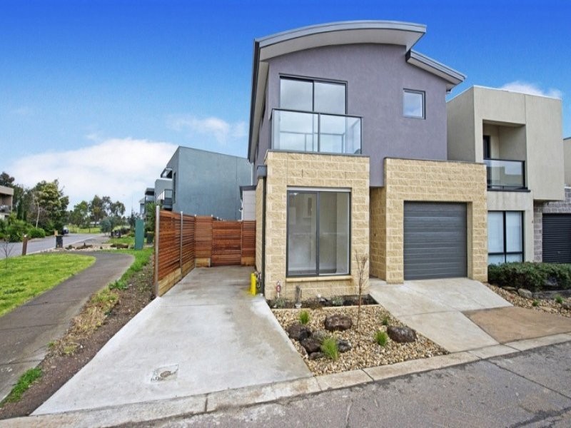 2 Ruby Lane, Greensborough VIC 3088