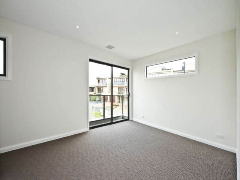 2 Ruby Lane, Greensborough VIC 3088