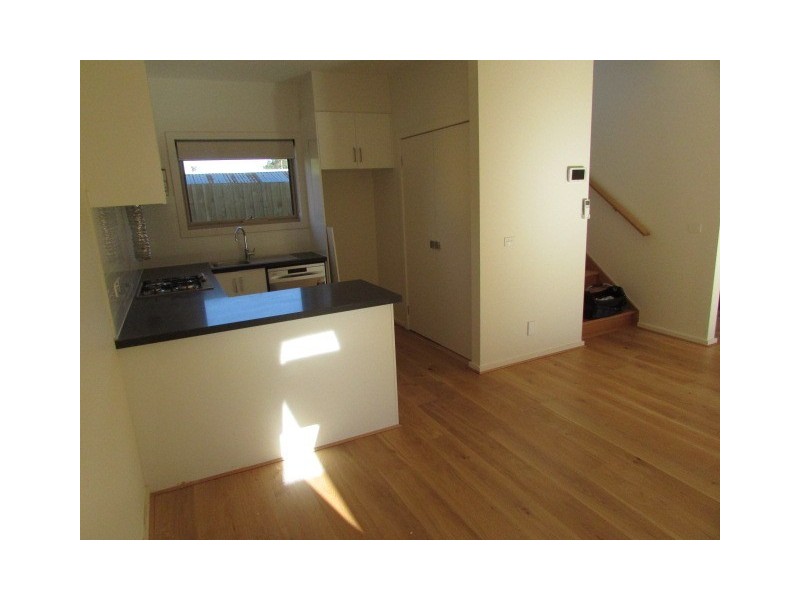 2/52 Porter Road, Heidelberg Heights VIC 3081