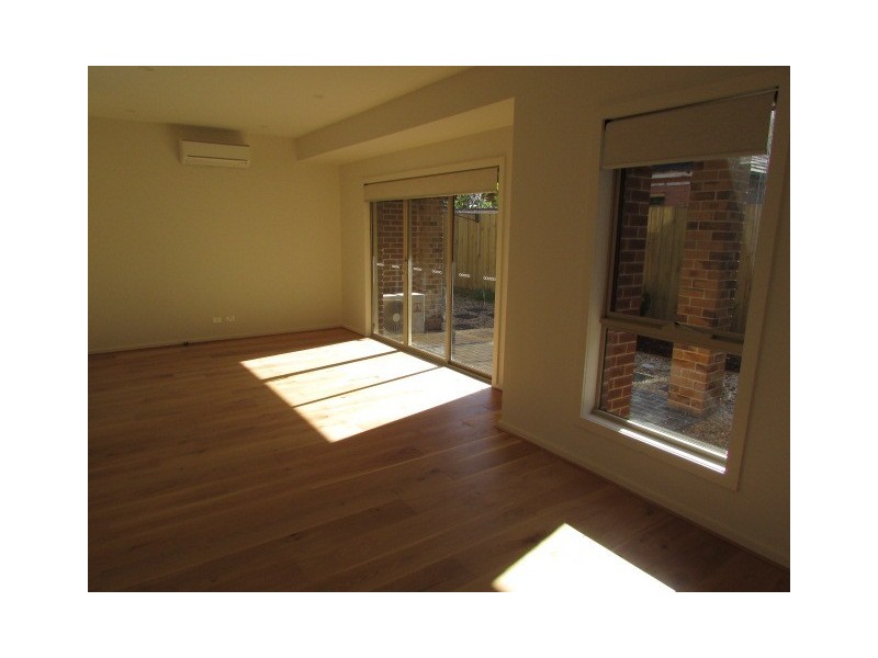 2/52 Porter Road, Heidelberg Heights VIC 3081