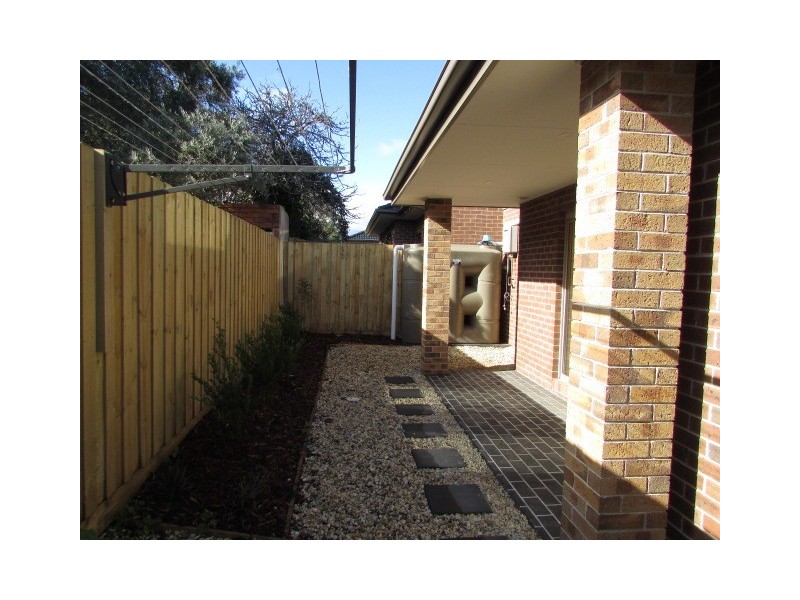 2/52 Porter Road, Heidelberg Heights VIC 3081