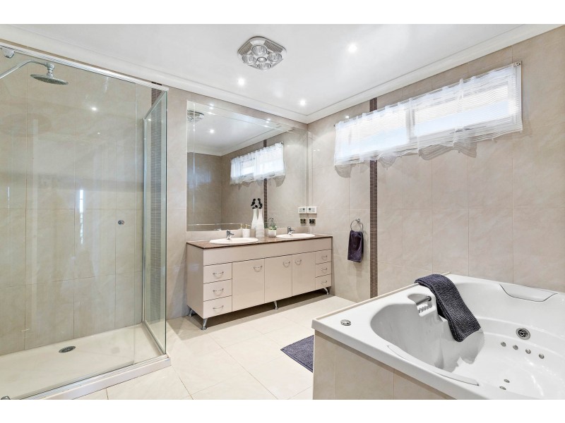 21 Northwood Drive, Viewbank VIC 3084