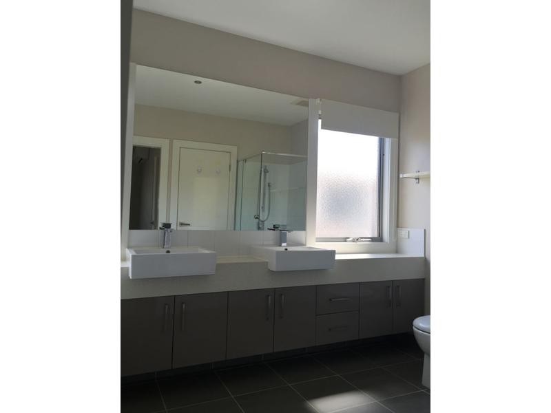 2/30 Porter Road, Heidelberg Heights VIC 3081