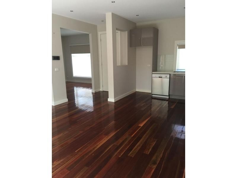 2/30 Porter Road, Heidelberg Heights VIC 3081