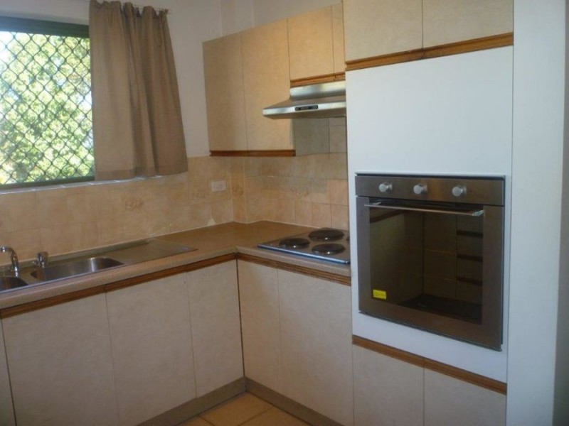 2/80 Thistle Street, Gordon Park QLD 4031