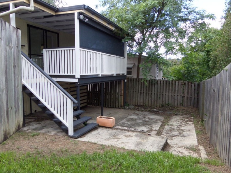 52 Garden Terrace, Newmarket QLD 4051