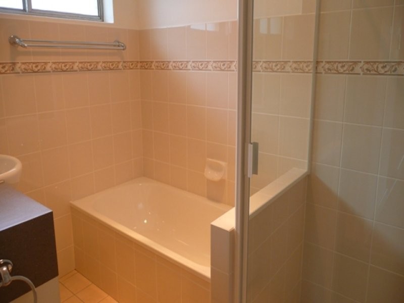 8/60 Chalk Street, Wooloowin QLD 4030