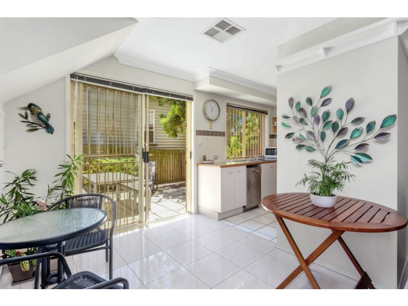 2/15 Shamrock Street, Gordon Park QLD 4031