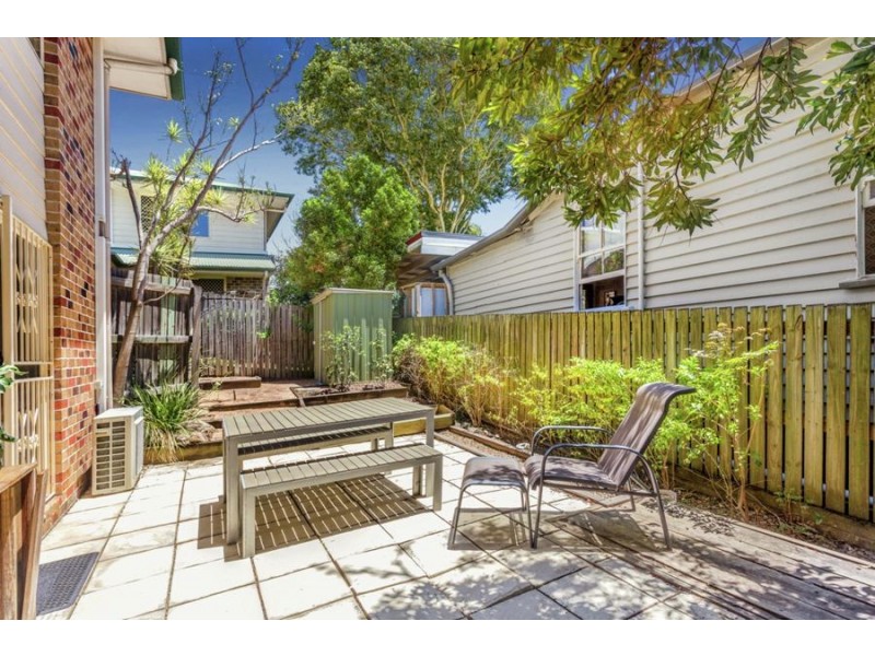 2/15 Shamrock Street, Gordon Park QLD 4031
