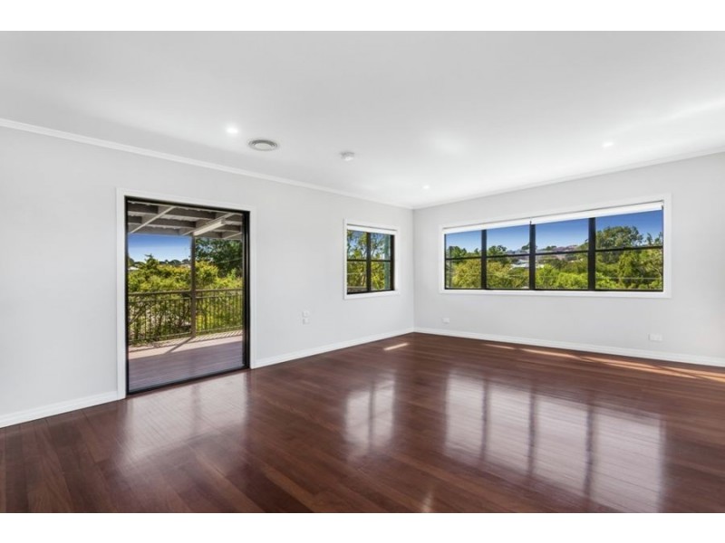 8 White Street, Wavell Heights QLD 4012