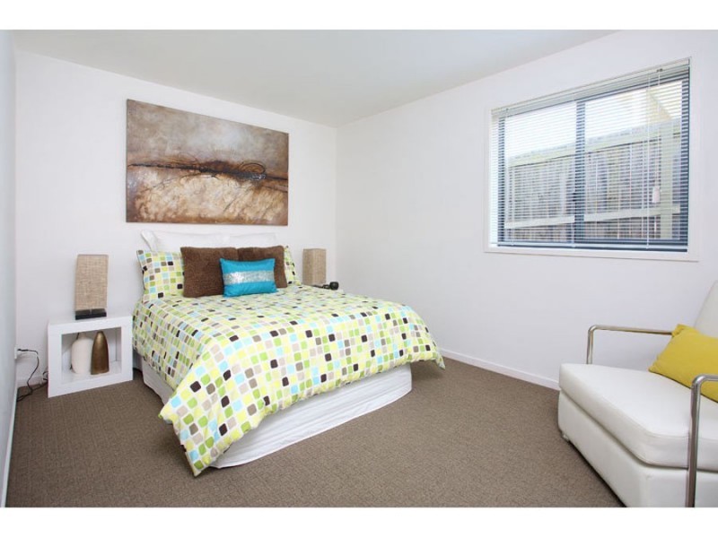 8 White Street, Wavell Heights QLD 4012