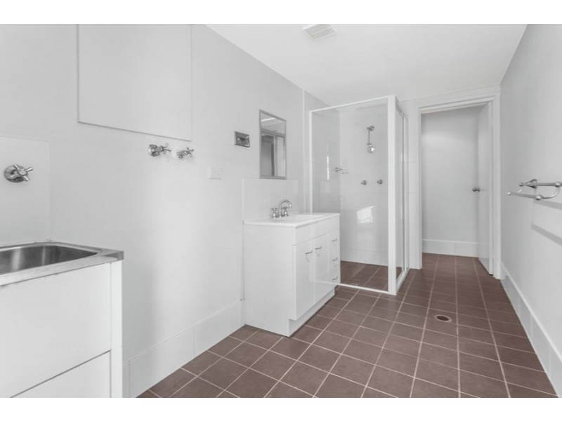 8 White Street, Wavell Heights QLD 4012